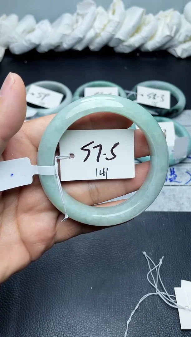 未镶嵌手镯翡翠141