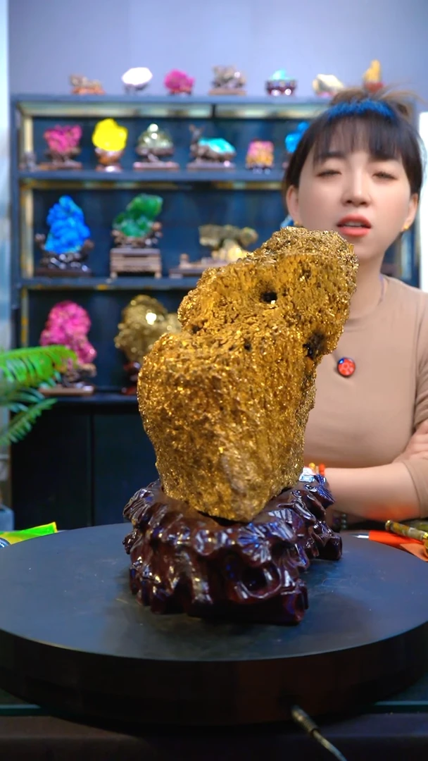 石材今****虎颜色漂亮，造型奇特