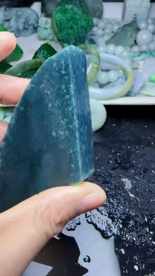 未镶嵌挂件翡翠民*178