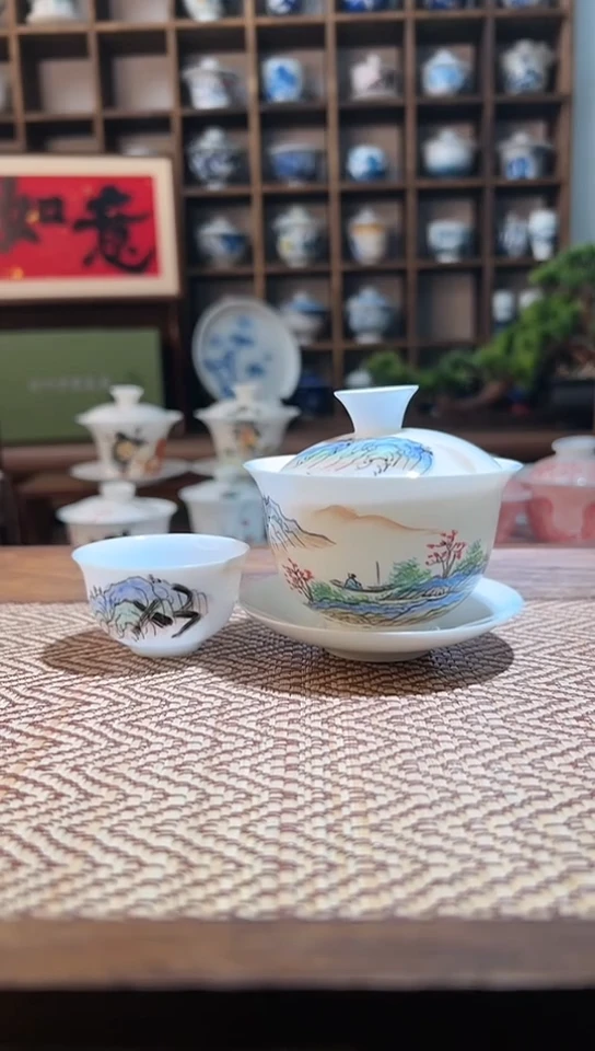 【闪购商品】釉下五彩山水骨瓷盖碗+3个五彩山水骨瓷杯