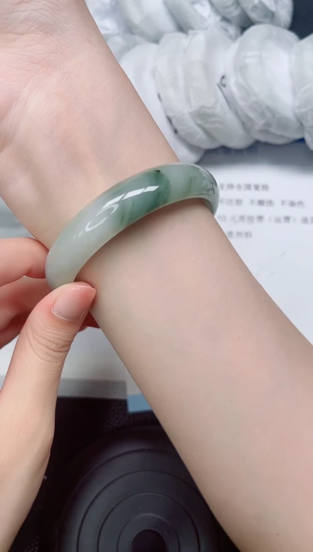 石英质玉手镯未镶嵌361-59.4