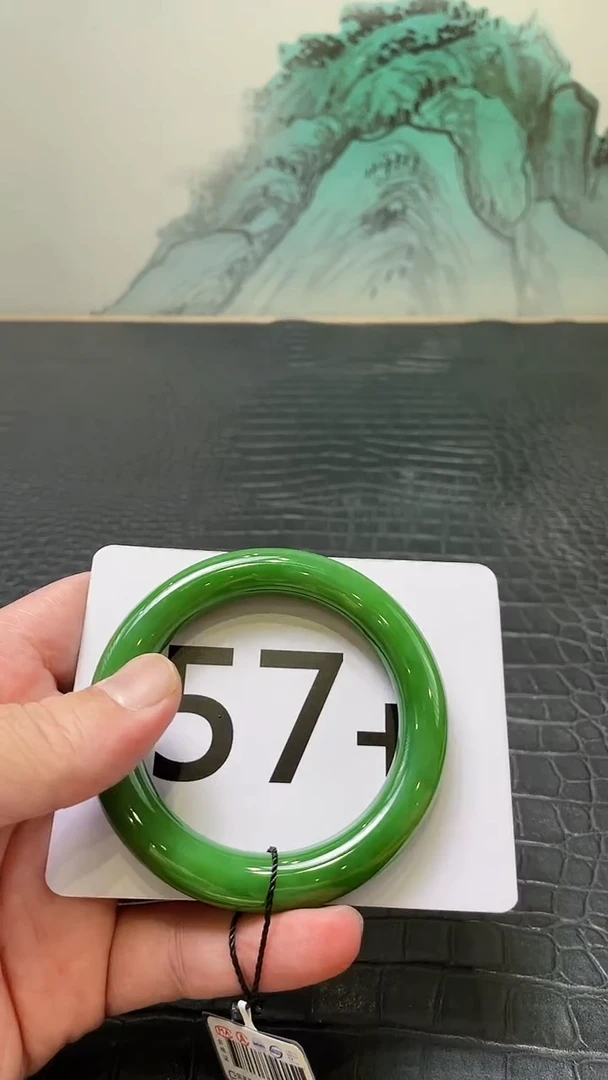 和田玉（碧玉）手镯未镶嵌一个