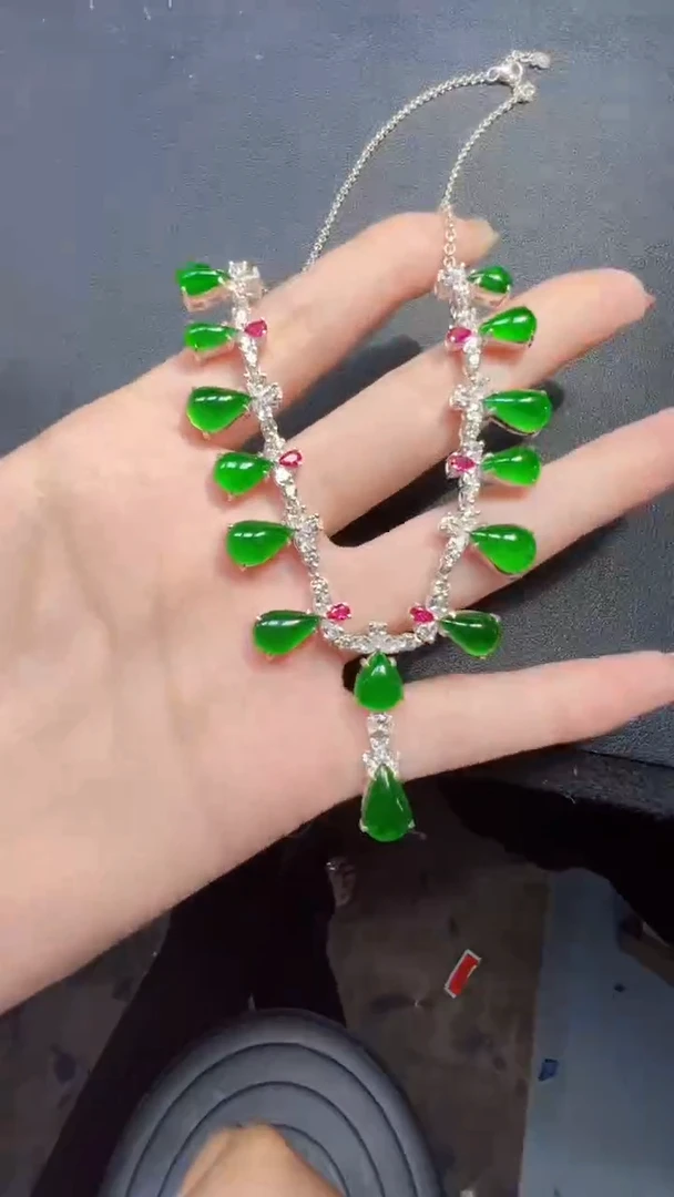 未镶嵌定制翡翠翡翠A货有轻微色差属于正常现象，项链多样性发货1