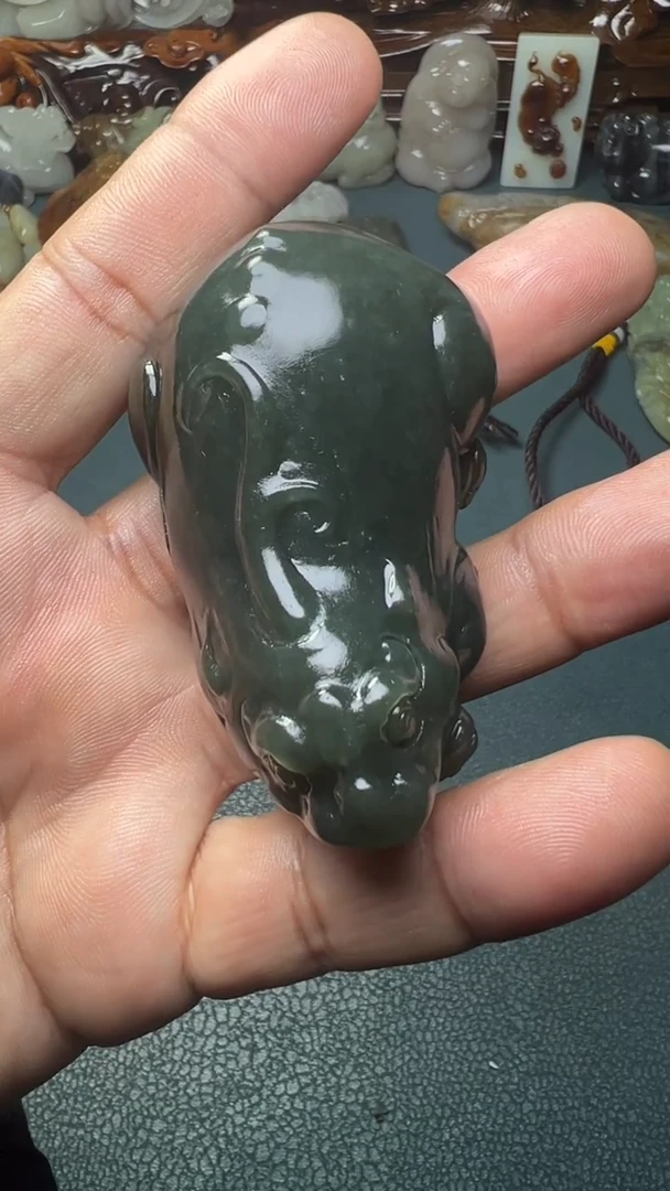 未镶嵌和田玉把件-