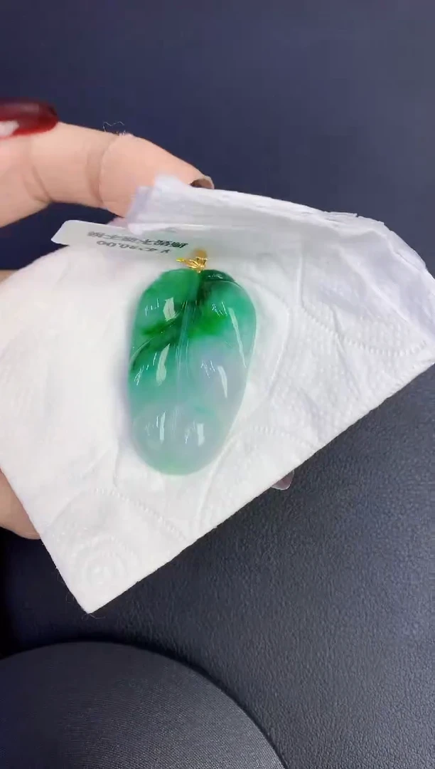 颈饰18K金镶嵌翡翠缅甸天然翡翠A货