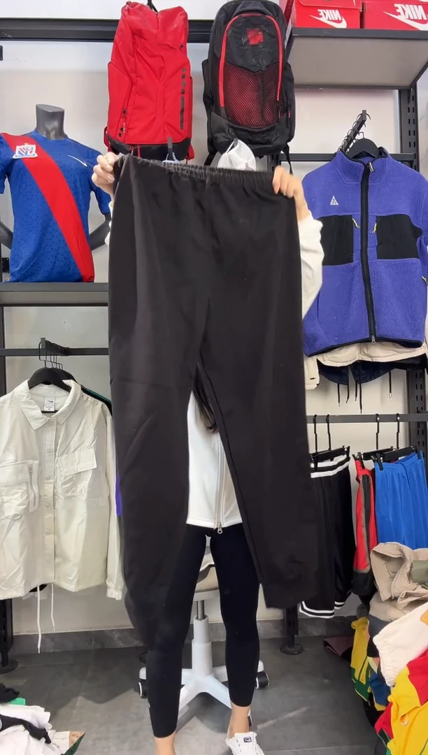 199编码 瑕疵款直播间过款为准 尺码140