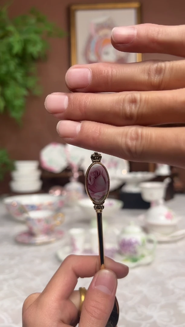 36%以上骨粉骨瓷瓷片玫瑰小金勺