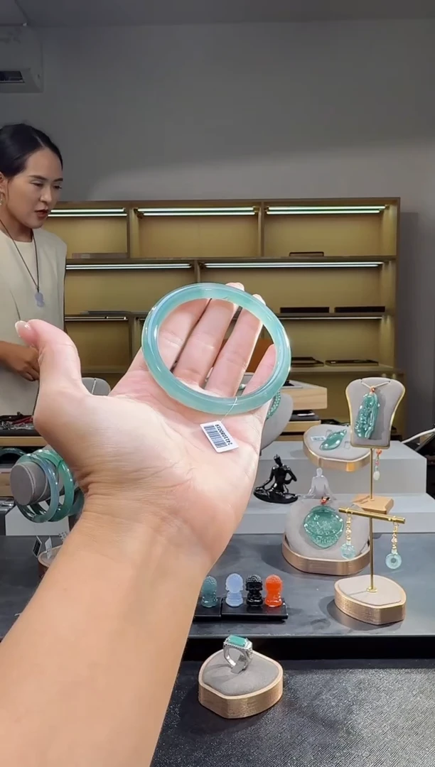 未镶嵌手镯翡翠59圈