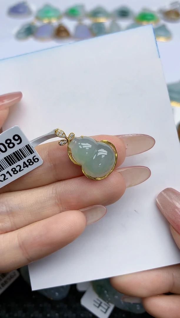 【闪购商品】翡翠18K金镶嵌把件天然翡翠A货