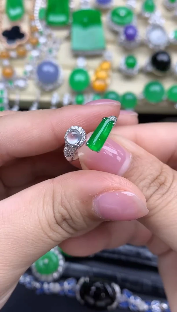 【闪购商品】翡翠戒指18K金镶嵌643-中国好珍宝