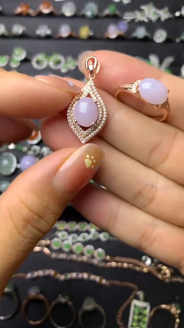 翡翠戒指未镶嵌戒子