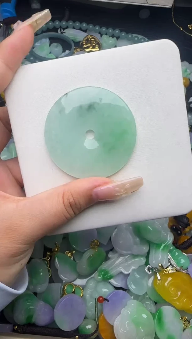 翡翠未镶嵌颈饰天然缅甸翡翠吊坠