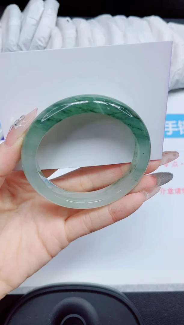 石英质玉手镯未镶嵌398