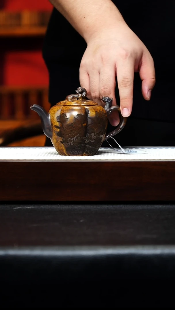 茶壶紫砂宜兴紫砂 筋纹荷韵