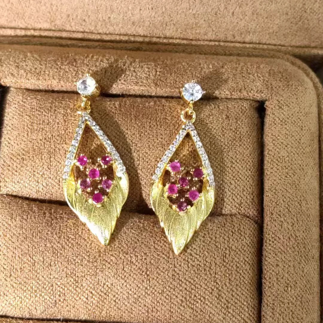 【云上叙】S925银红宝石耳坠-V58805-M（甄选）