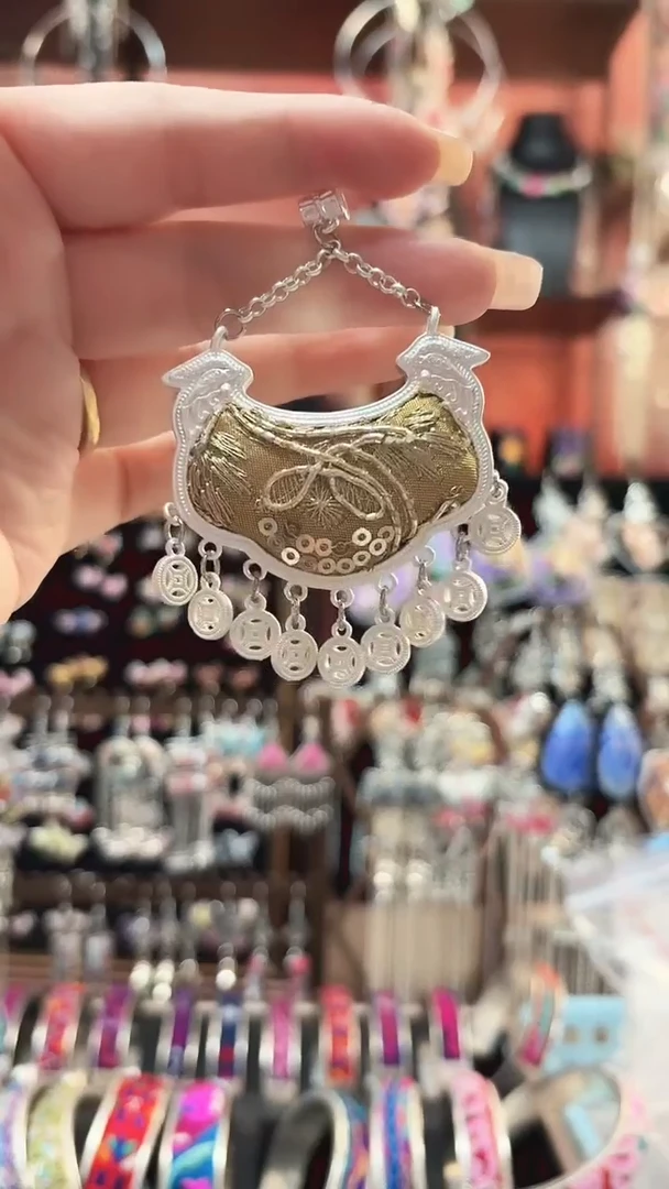 织绣 云织谣民族风精美饰品   4