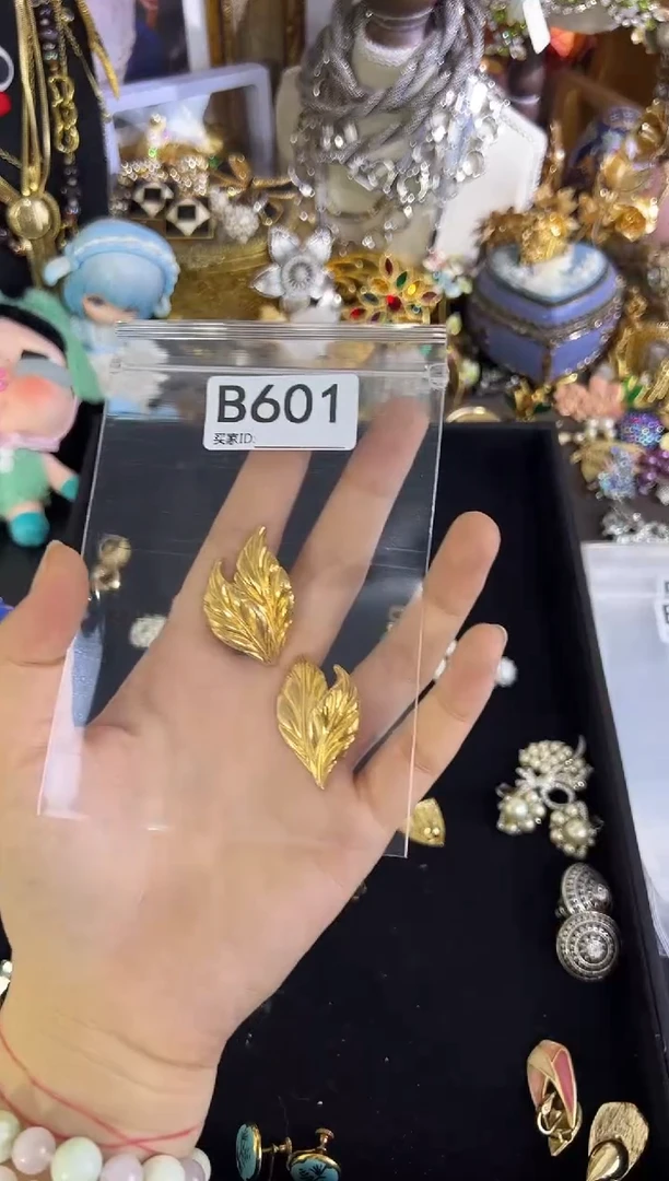 合金无铜合金601 中古首饰都有瑕疵 请确认后在拍！