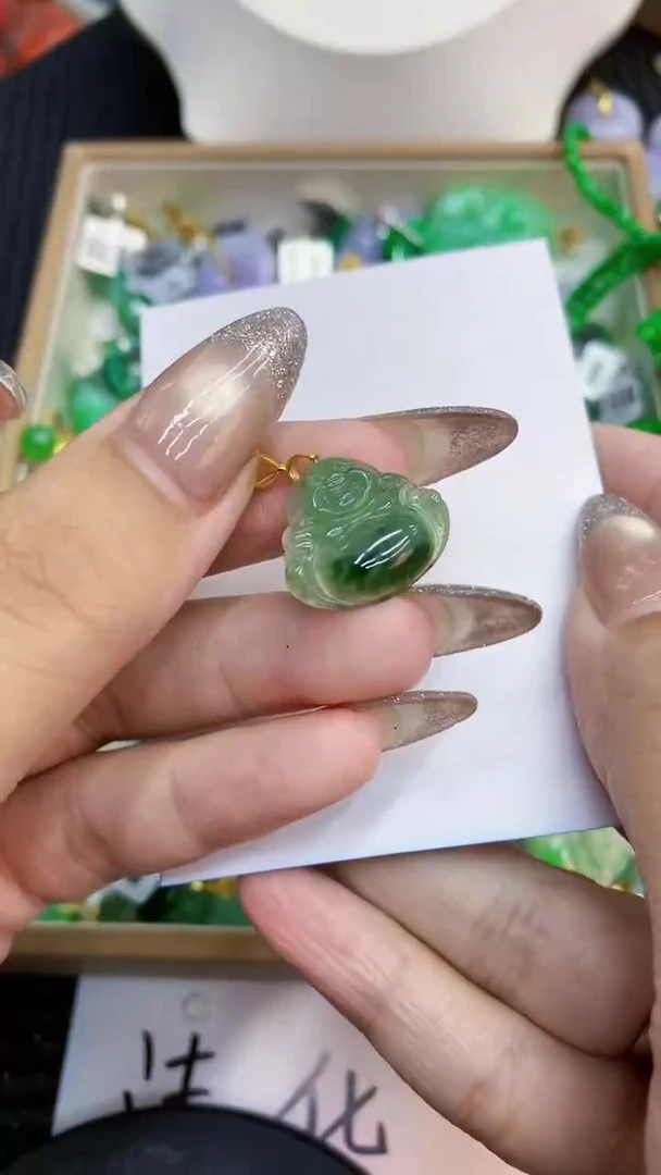 颈饰未镶嵌翡翠1