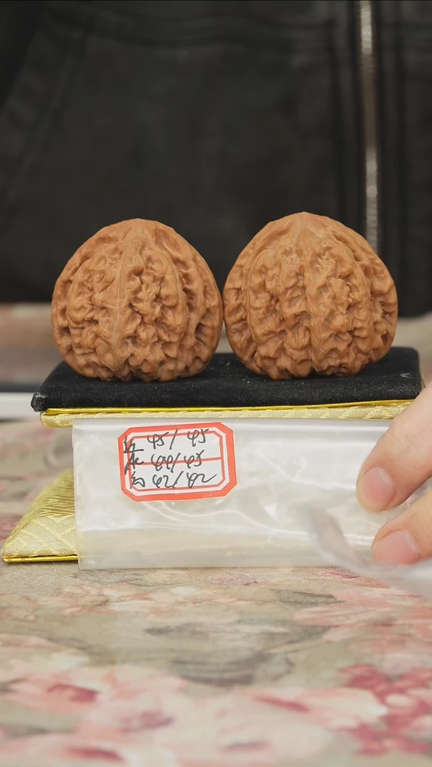 把件文玩核桃非嫁接大粗筋有修