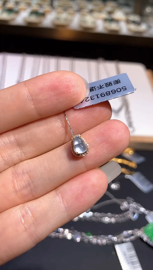 翡翠18K金镶嵌吊坠(不含链)吊坠