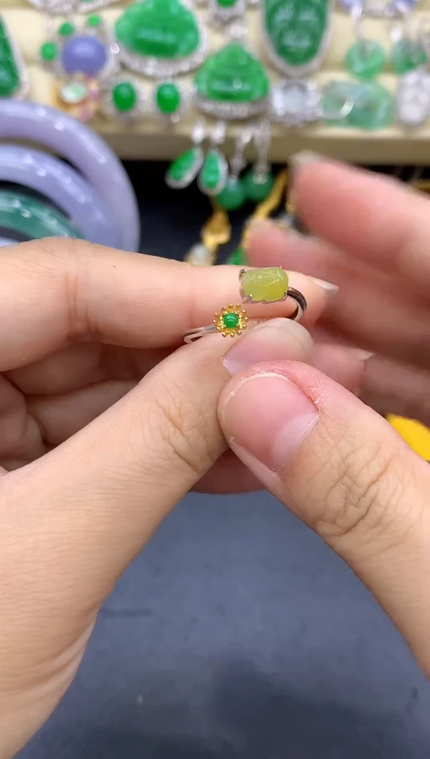 18K金镶嵌戒指翡翠150-中国好珍宝