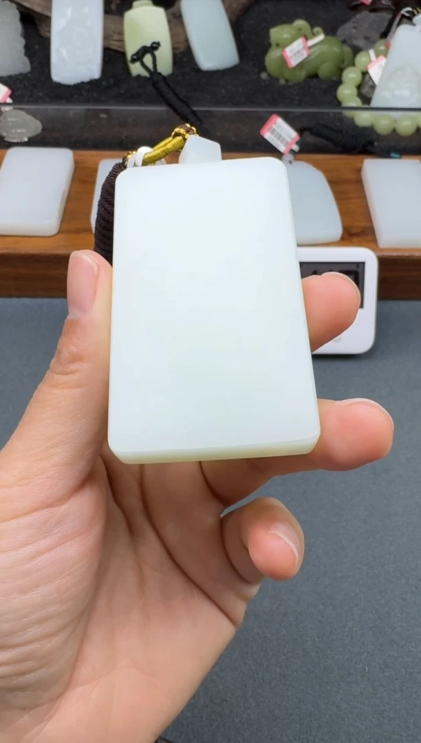 颈饰未镶嵌和田玉2