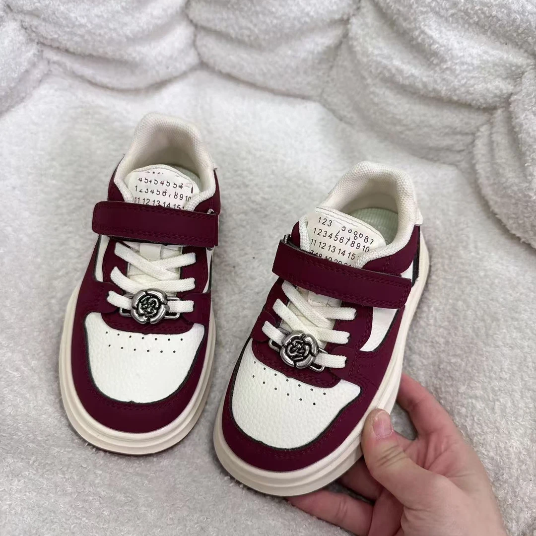 B9191牧歌家儿童时尚百搭舒适真皮玫瑰花板鞋