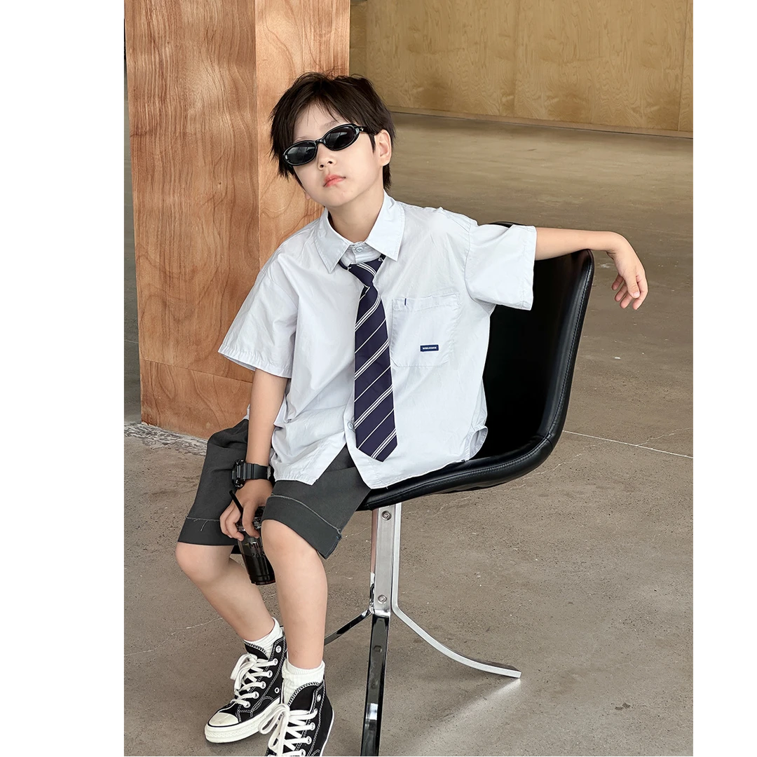 【依妈家】现货男童夏季贴标口袋翻领上衣短袖学院风领带衬衫25E112