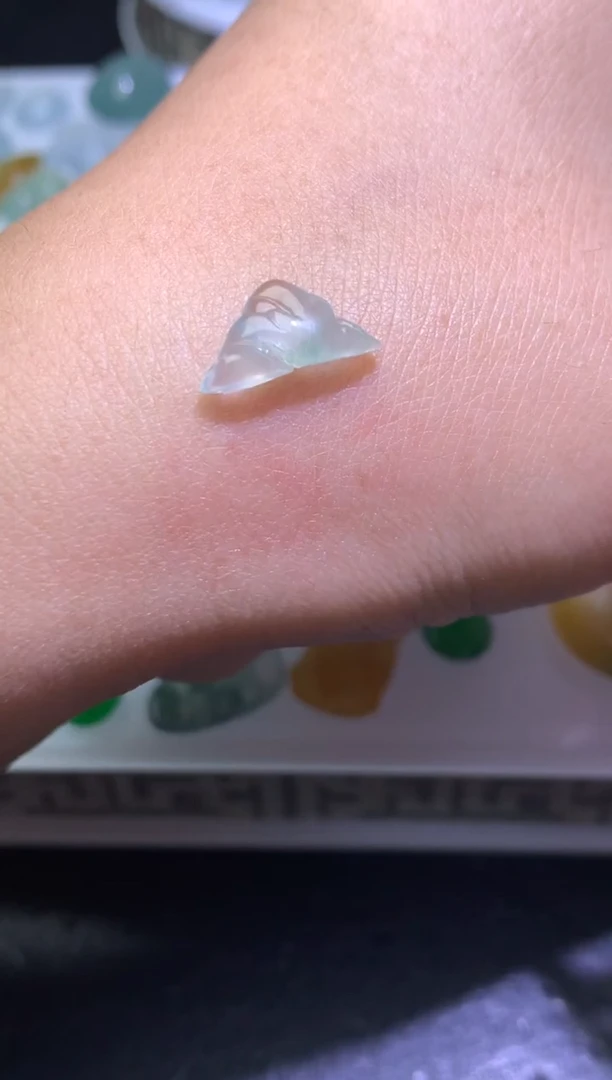 未镶嵌定制翡翠毛货
