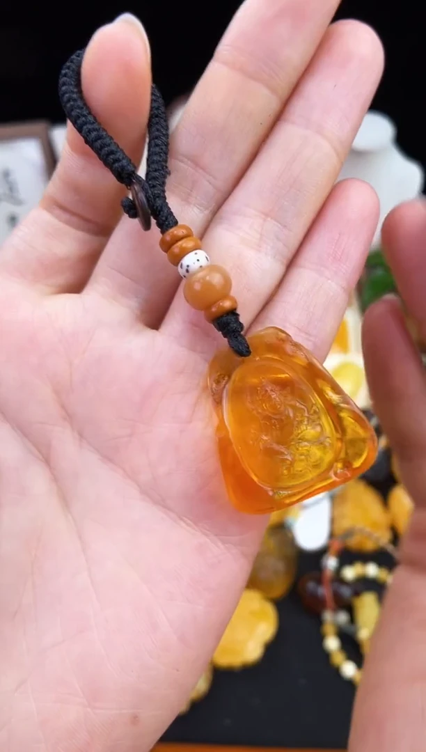 琥珀未镶嵌珠宝奇石柒月