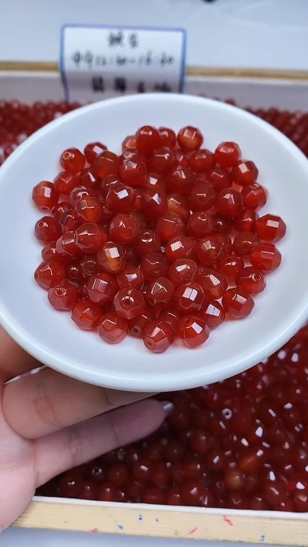 未镶嵌散珠南红玛瑙B521 南红六菱切面珠8mm10颗6.8元