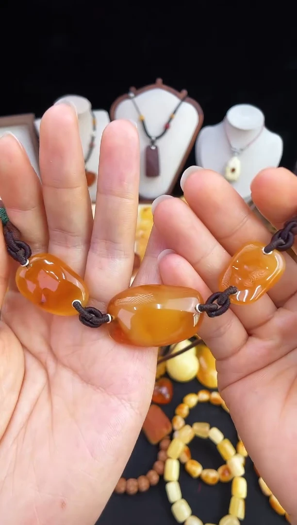 未镶嵌琥珀珠宝奇石柒月