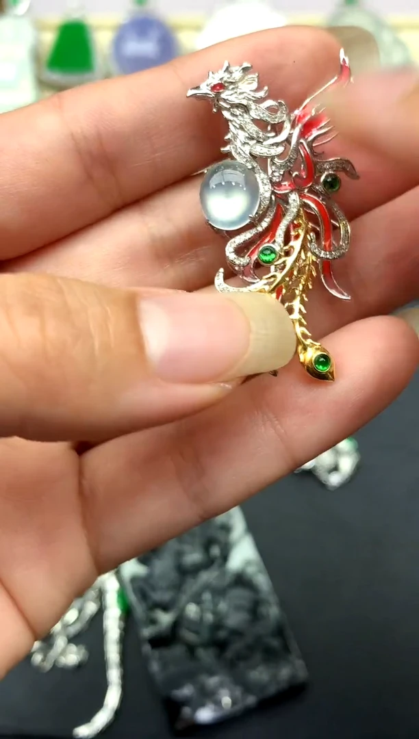颈饰18K金镶嵌翡翠580-中国好珍宝