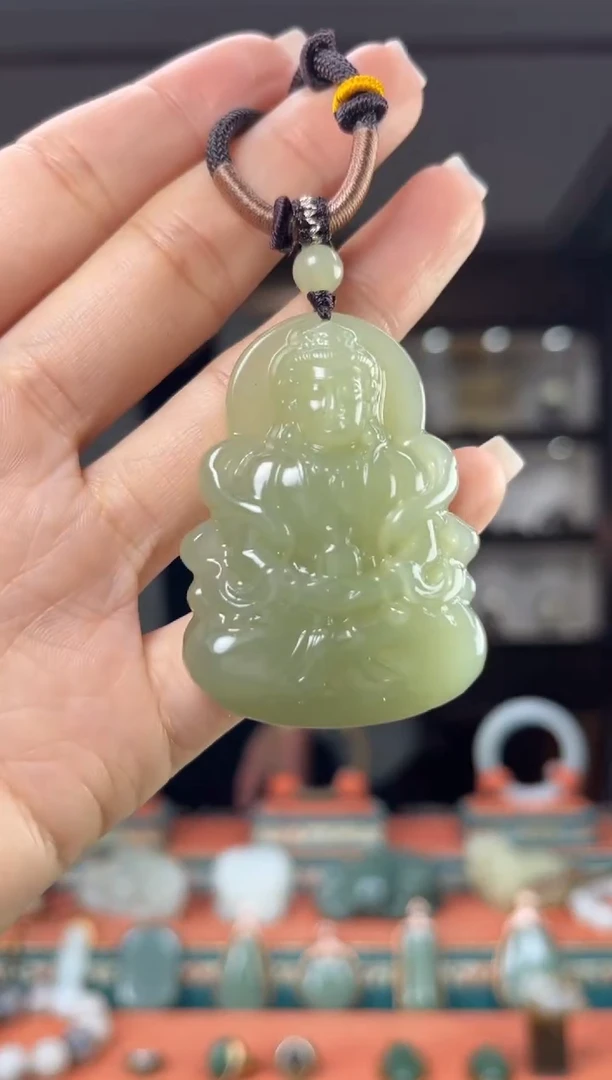 颈饰未镶嵌和田玉佩佩