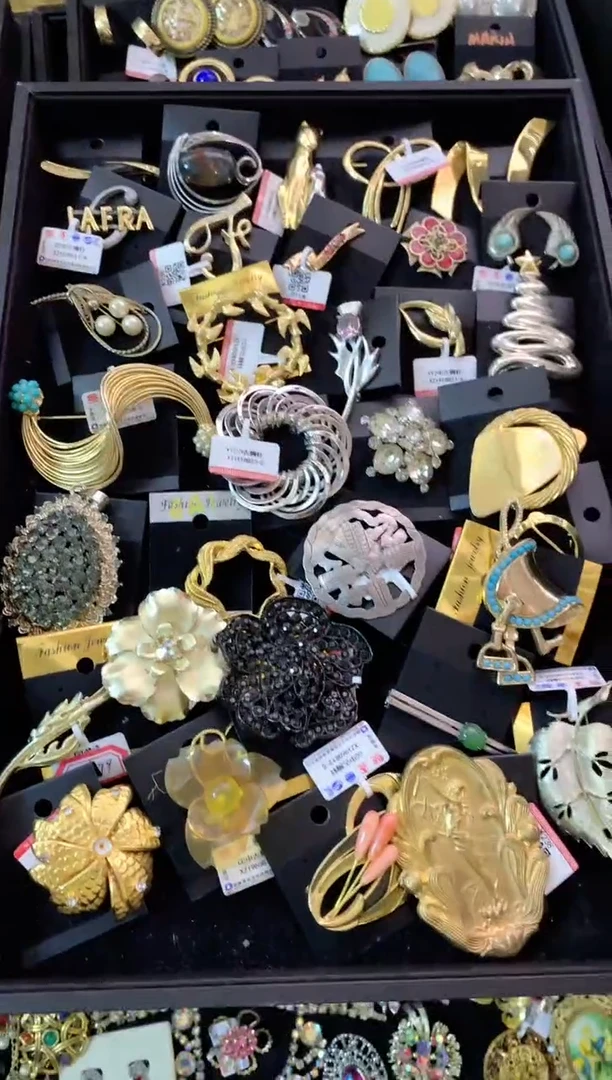 【闪购商品】瓷片楚楚中古珠宝甄选不退换多样性发一件