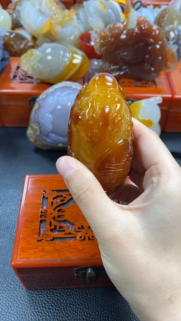 未镶嵌手把玛瑙/玉髓梓****?1