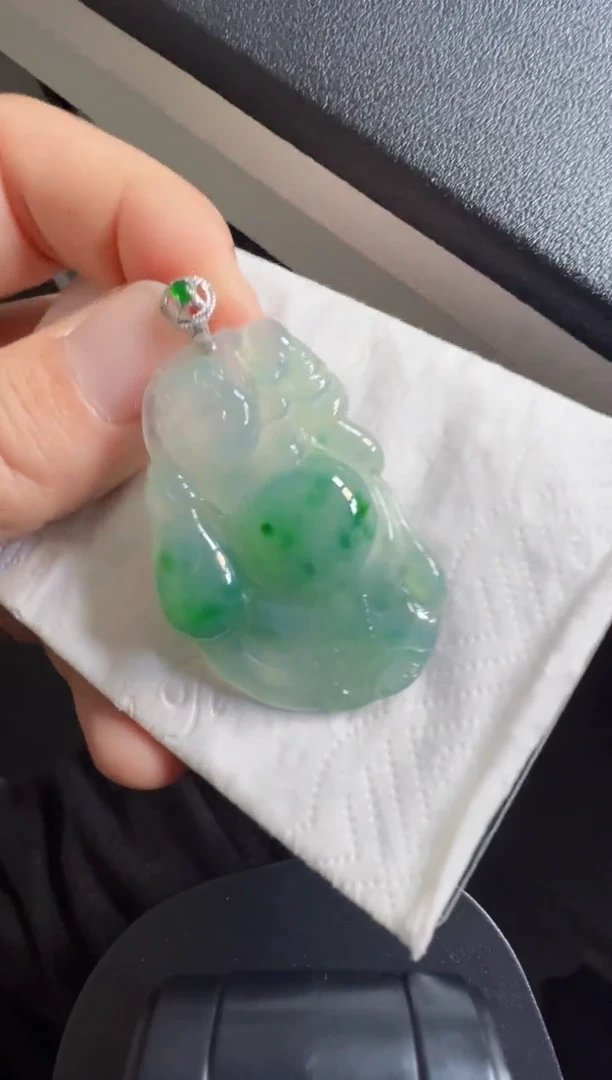 吊坠(不含链)18K金镶嵌翡翠8800