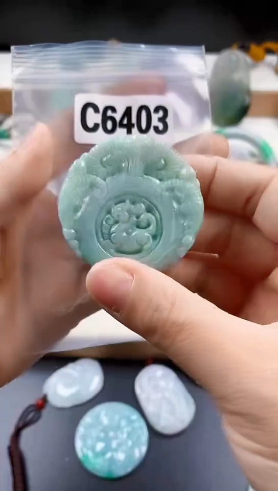 颈饰未镶嵌翡翠天然翡翠吊坠挂件