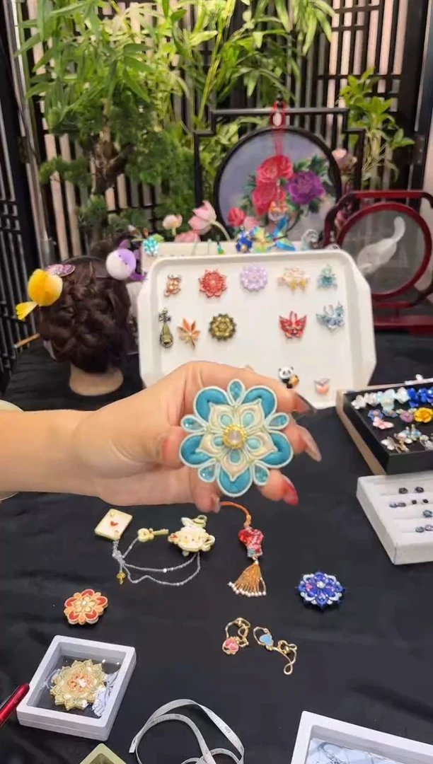 织绣四**雨非遗苏绣手工饰品