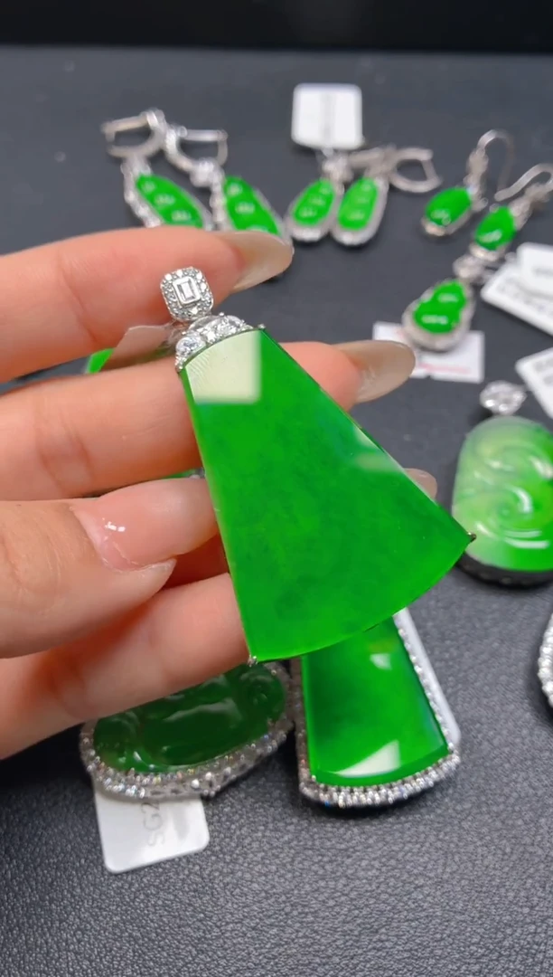 吊坠(不含链)银S925镶嵌翡翠1