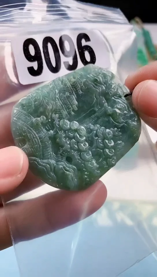 【闪购商品】翡翠颈饰未镶嵌天然翡翠吊坠挂件