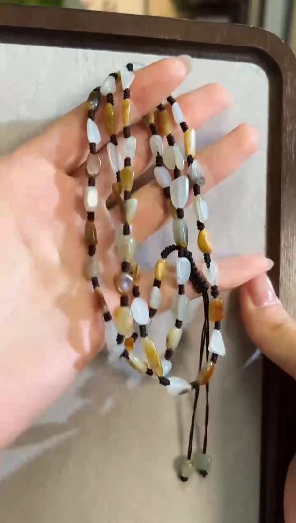 和田玉未镶嵌颈饰和田玉