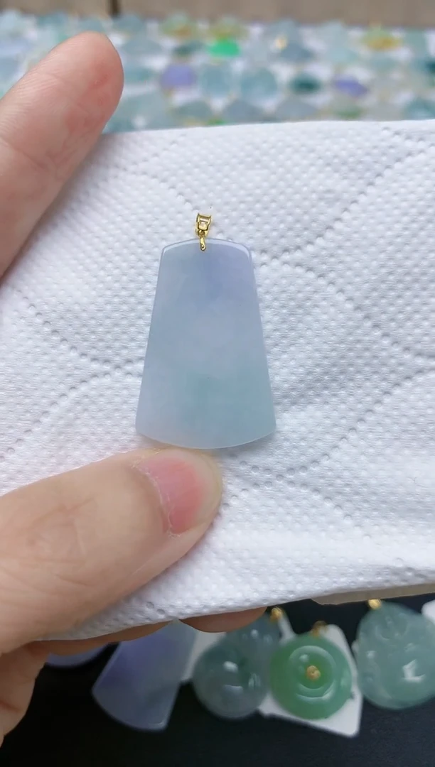 翡翠18K金镶嵌颈饰天然缅甸A货翡翠