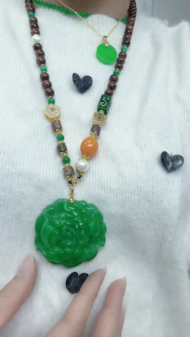 颈饰未镶嵌翡翠绿大花一套