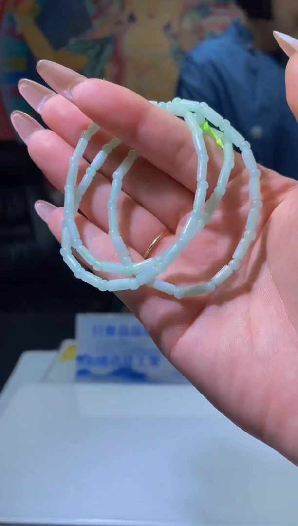 翡翠未镶嵌颈饰MFC0603042