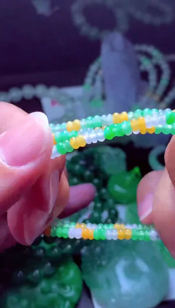 未镶嵌定制翡翠?**?翡翠毛货定制