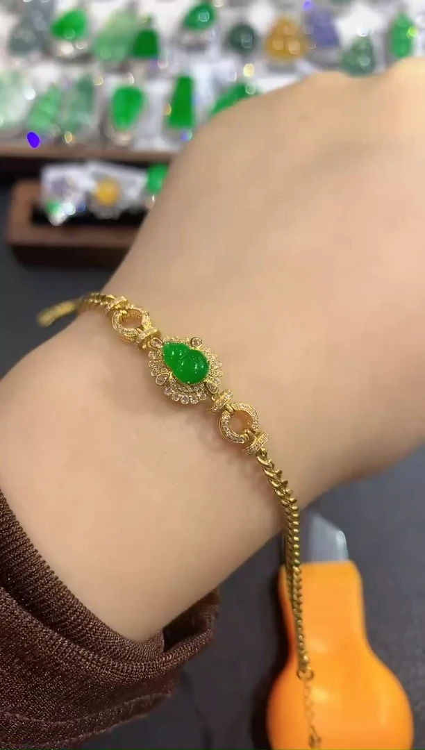 吊坠(不含链)18K金镶嵌翡翠81-手链