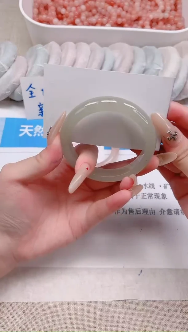 未镶嵌手镯石英质玉61-54东