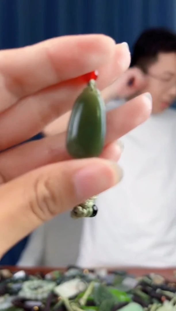 未镶嵌和田玉挂件拍一发一，多样性发货