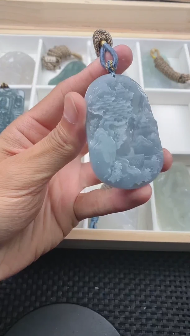 翡翠未镶嵌颈饰